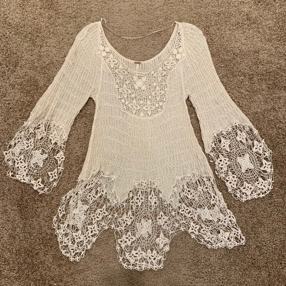Free People small lace detailed cream flowy top